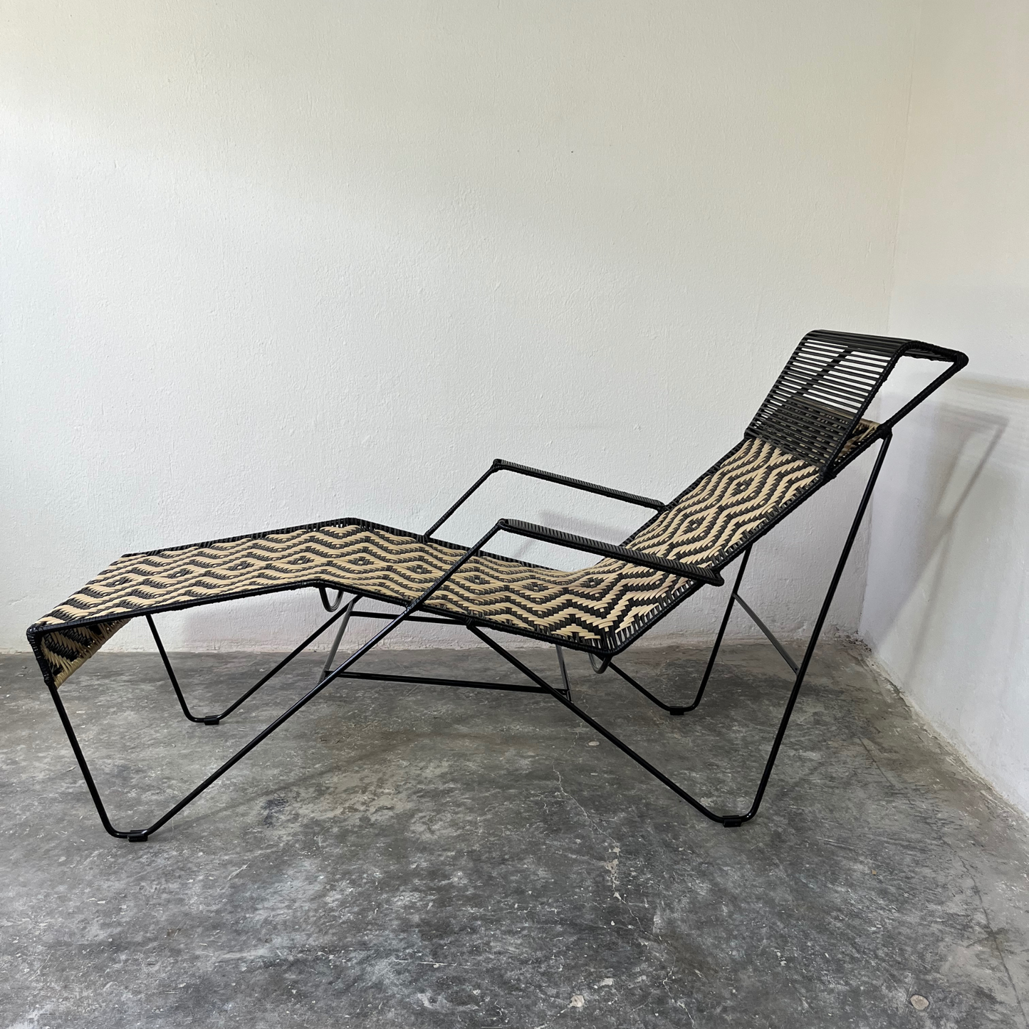 Silla Asoleadora Tejida en Mimbre Sintético Mueble para Exterior con Protección UV